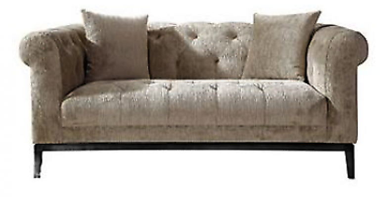 Confortable canapé Chesterfield trois places en beige pour le salon