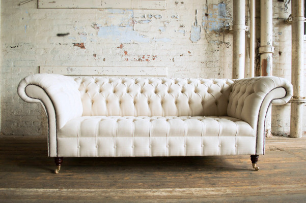 Moderne canapé Chesterfield 3 places beige pour salon