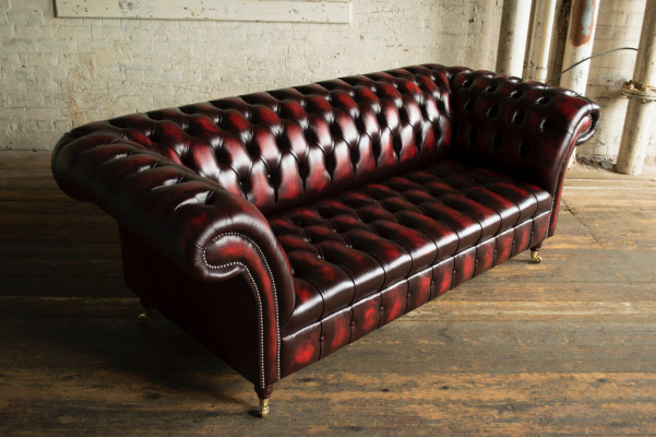 Bordaux Chesterfield canapé trois places de luxe pour le salon