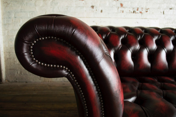 Bordaux Chesterfield canapé trois places de luxe pour le salon