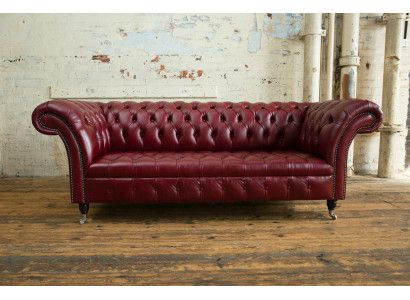 Canapé trois places design de style Chesterfield rouge, canapé trois places de luxe