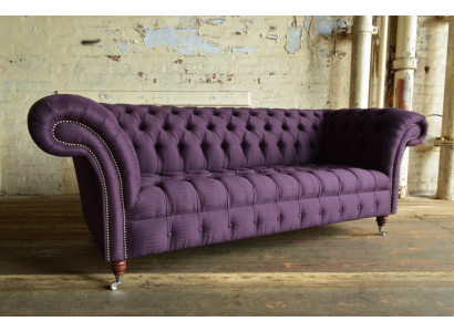 Moderne canapé trois places Chesterfield violet pour le salon