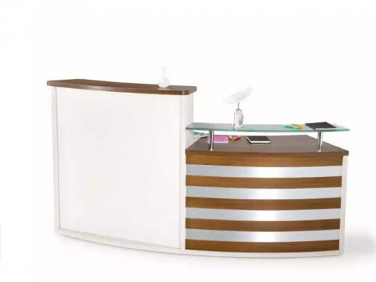 Esthétique et confortable bureau d'accueil dans un design classique