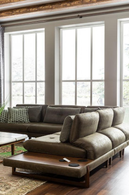 Élégant canapé d'angle en forme de L dans un style moderne et luxueux