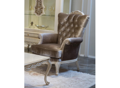 Fauteuil de design de luxe. Fauteuil classique de trône. Salon chesterfield neuf.
