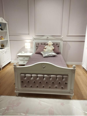 Ensemble complet de chambre d'enfants conçu par un designer. Set de chambre, meubles pour enfants et jeunes.
