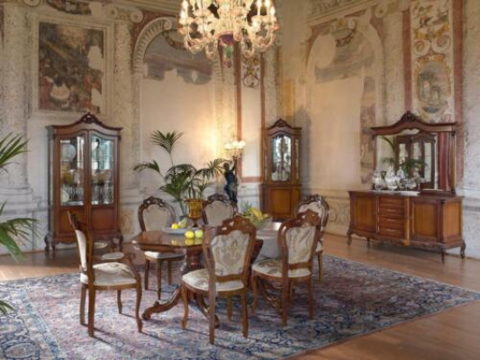 Mobilier baroque italien pour salle à manger 11 pièces. Ensemble table chaises commode Bois massif