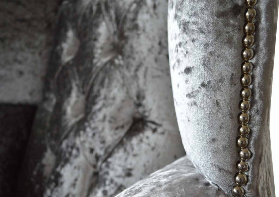 Fauteuil à ailes Chesterfield en tissu gris nouveau