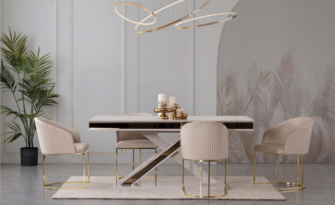 Set de salle à manger avec table à manger et 4 chaises avec accoudoirs.