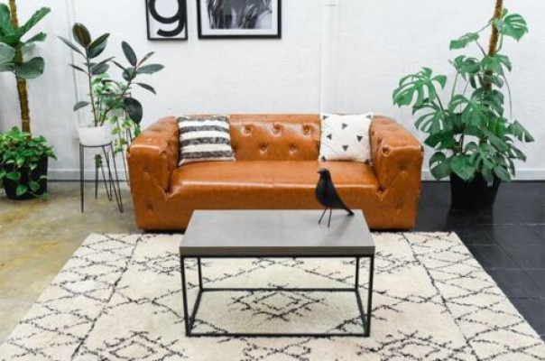 Style américain canapé Chesterfield en cuir trois places brun