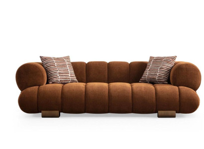 Canapé trois places brun pour salon, sofas en textile luxueux, mobilier de designer.