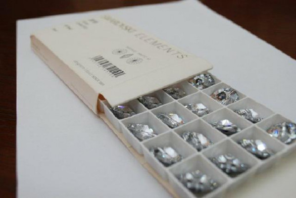 Canapé Chesterfield en tissu velours, canapé rembourré 3 places, sofas classiques neufs.