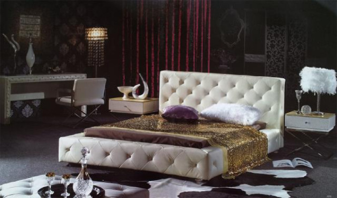 Lit design élégant, lits, lit en cuir, lit Chesterfield, lit rembourré, lit double, neuf