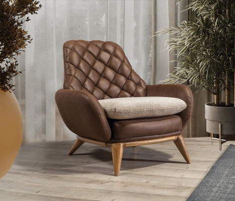 Elégant ensemble de salon en cuir marron avec canapé 3 places design et 2 fauteuils.