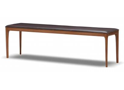 Sitzbank aus Holz – Robustes Design für Garten und Terrasse.