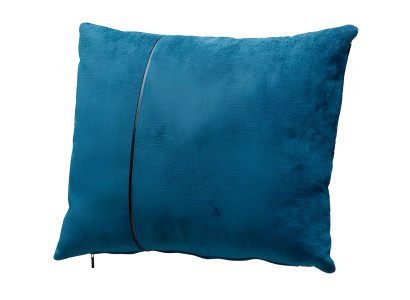 Elegantes Kissen wird Ihr Sofa in Ihrem Wohnzimmer schmücken.