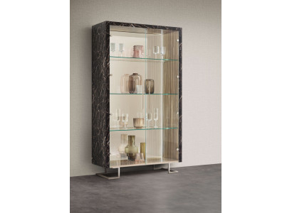 Vitrine mit Glasfront – Für stilvolle Aufbewahrung und Dekoration.