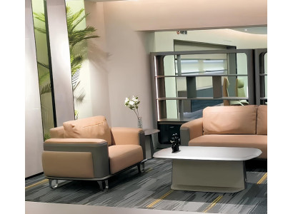 Beiger Ledersessel – elegantes Design für Büro oder Wohnzimmer