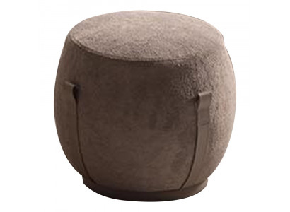 Bequemer Pouf mit eleganter Form und praktischen Tragegriffen