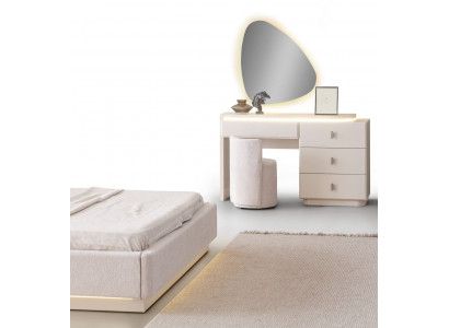 Schminktisch im modernen Stil mit stylischem Spiegel und Hocker