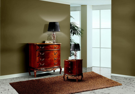 Meuble à tiroirs de grande qualité en bois brun avec 4 tiroirs armoire de style italien de luxe.