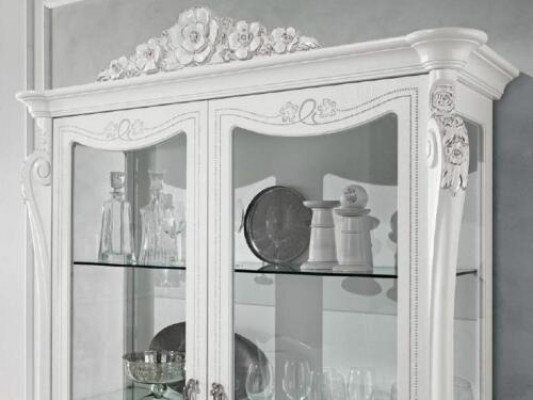 Vitrine blanche Armoire en verre Conception de placard classique Mobilier en bois de luxe Vitrines nouveautés