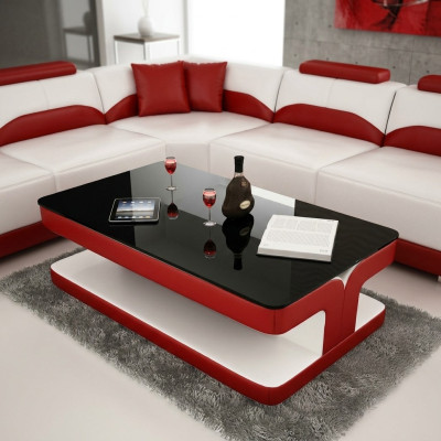 Table basse design en cuir pour salon avec canapé en verre, rembourrage.