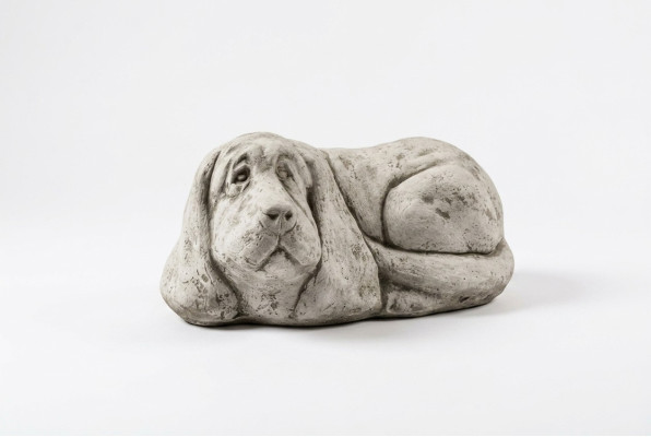 Statue de chien décorative de jardin en sculptures figurines Figurine de sculpteur.