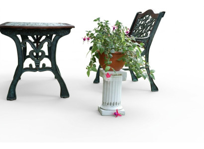 Pilier de fleurs pour décorer le jardin sur la terrasse, colonne statue.