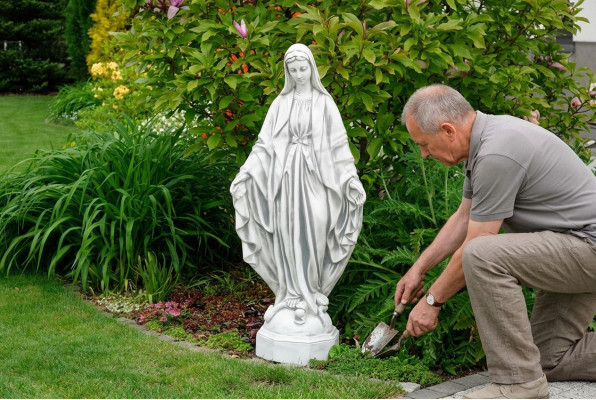 Statue de la mère Jésus Marie Tombe Sculpture Sainte Figure Décoration de jardin