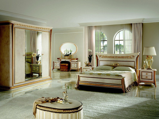 Lit + Table de chevet chambre royale Lit rembourré de style Rococo Mobilier design