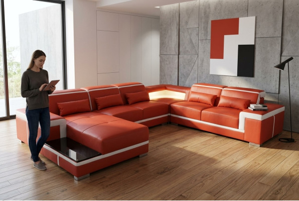 Confortable canapé en cuir XXL avec une ergonomie innovante et un éclairage LED