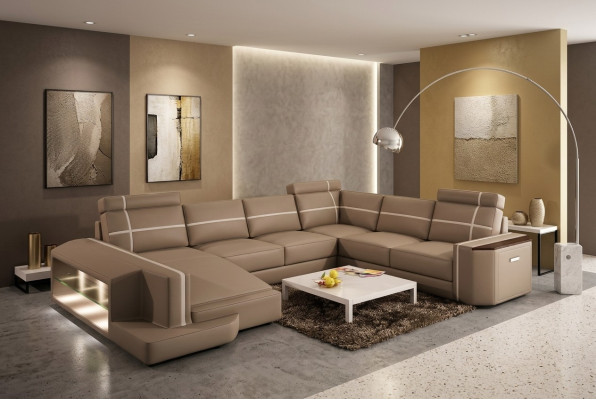 Notre moderne canapé en cuir en forme de U dans un style designer exquis