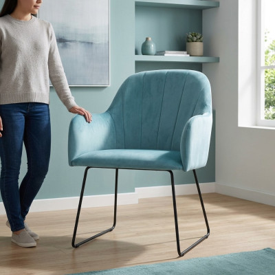 Ensemble de 8 chaises longues modernes avec revêtement turquoise et accoudoirs.