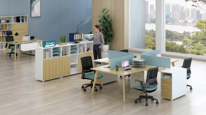 Centre d'appels 4 Postes de travail Mobilier de bureau Aménagement Équipement