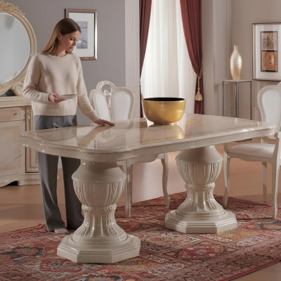 Table de salle à manger ovale luxueuse : meuble au design exclusif en bois italien
