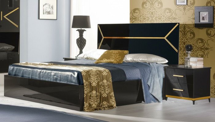 Ensemble de chambre classique, lit 2x, table de chevet, commode 3 pièces. Lits noirs