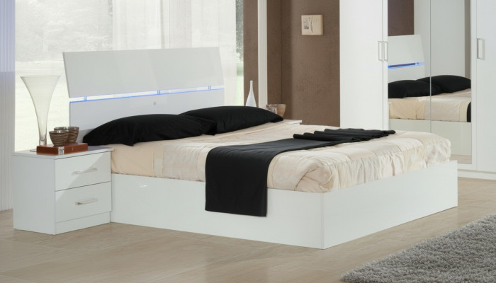 Lit double Lit 2x Tables de chevet Bois Lits Design Moderne Style 3pcs. Lumière LED