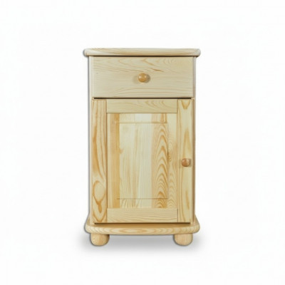 Meuble de bois massif de style classique, commode de fabrication artisanale en bois massif.