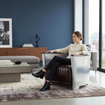 Conception de chaise en cuir véritable de style vintage, chaise design fauteuil en cuir d'aviateur en chrome.
