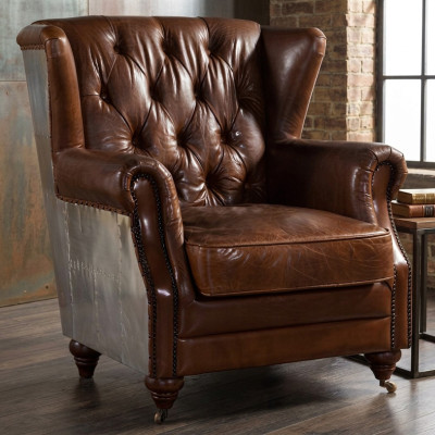 Fauteuil à ailes - Beau fauteuil Chesterfield vintage à oreilles avec accoudoirs de club