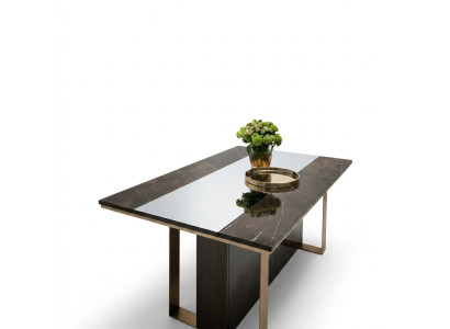 Table de salle à manger design en bois classique 160x90 cm pour la salle à manger ou le salon.