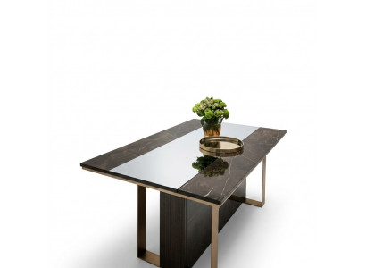 Table de salle à manger design en bois classique 160x90 cm pour la salle à manger ou le salon.