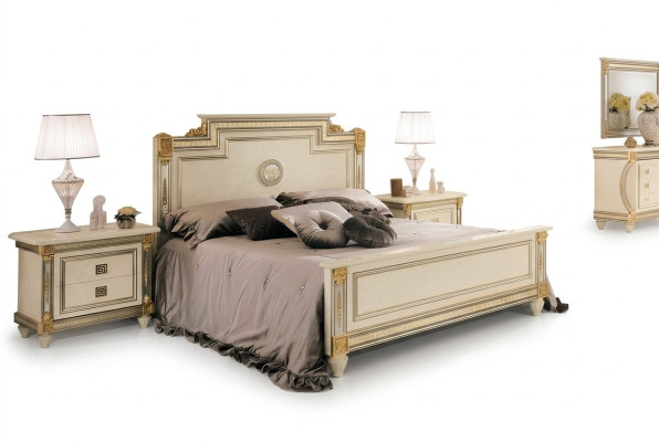 Royal Bed 2x Nachttische Schlafzimmer Suite 3tlg. Set Holzbetten neu