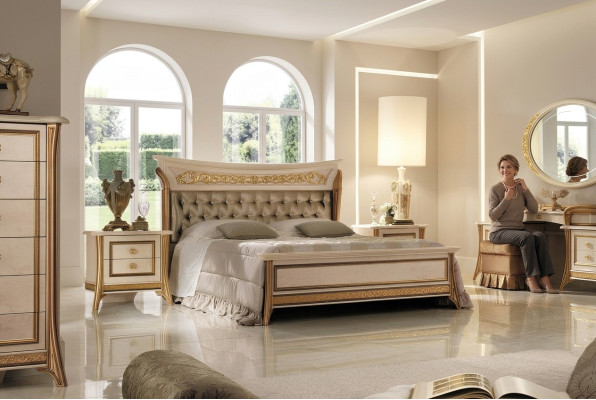 Lit en bois de designer classique Chambre à coucher Élégant Mobilier Rembourré Lits doubles nouveaux