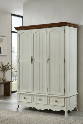 Armoire en bois de style classique pour chambre de maison de campagne - Meubles en bois.