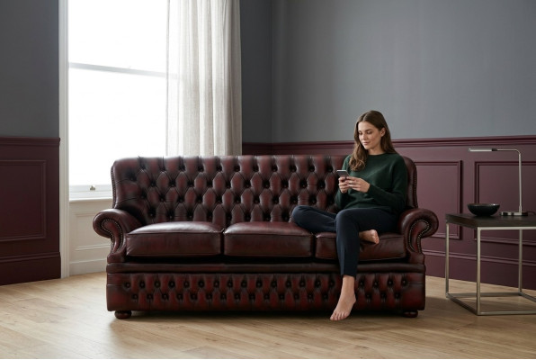 Brown Chesterfield canapé de designer de style ancien 3 places pour le salon