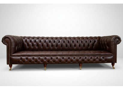 Canapé de style Chesterfield marron 4 places, classique, de luxe, de style baroque rococo.