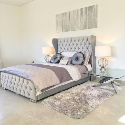 Chesterfield Design Lit Textile Velours Rembourrage Cuir Lits Hotel Chambre à Coucher Nouveau