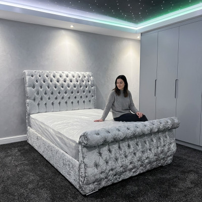 Velours Velours Chesterfield Design Lit Classique Lit Cadre de Lit Lits Nouveau Rembourrage